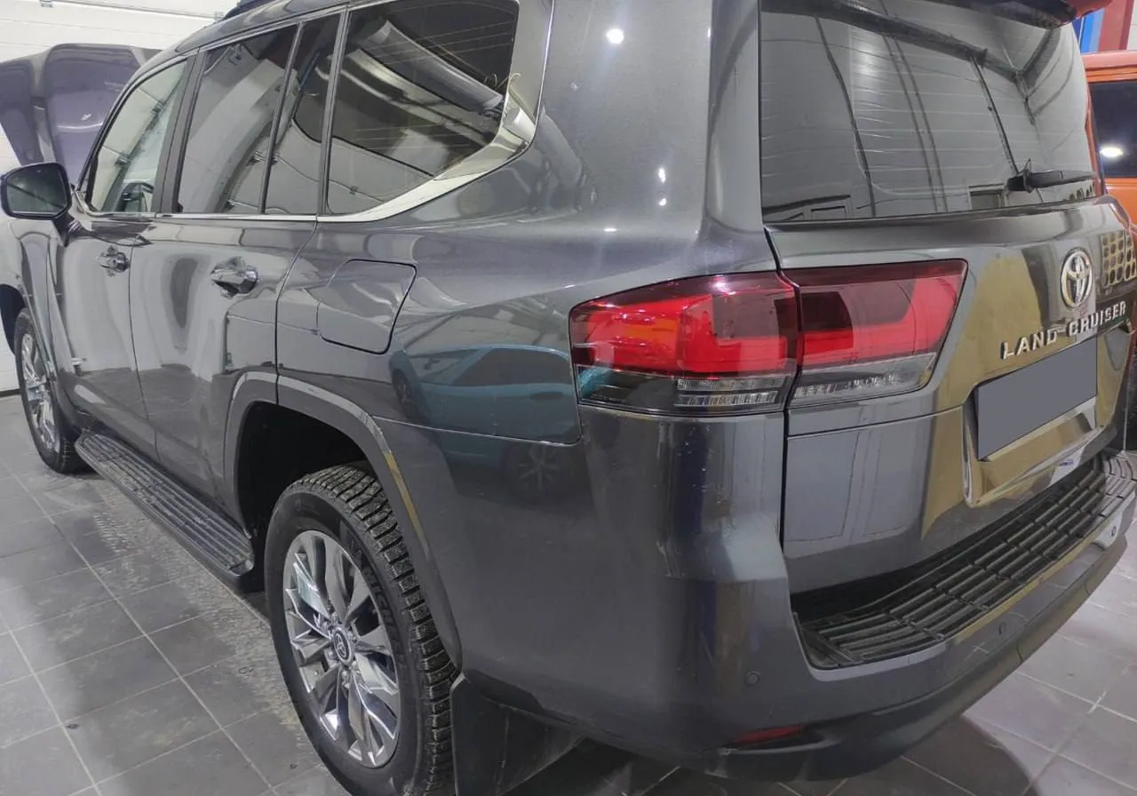 Toyota Land Cruiser 300 Toyota Land Cruiser 300