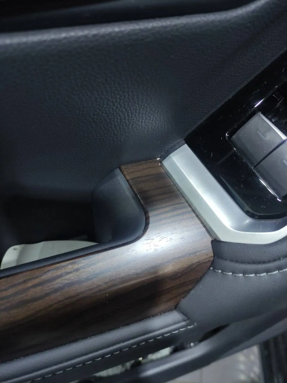 Toyota Land Cruiser 300 Toyota Land Cruiser 300