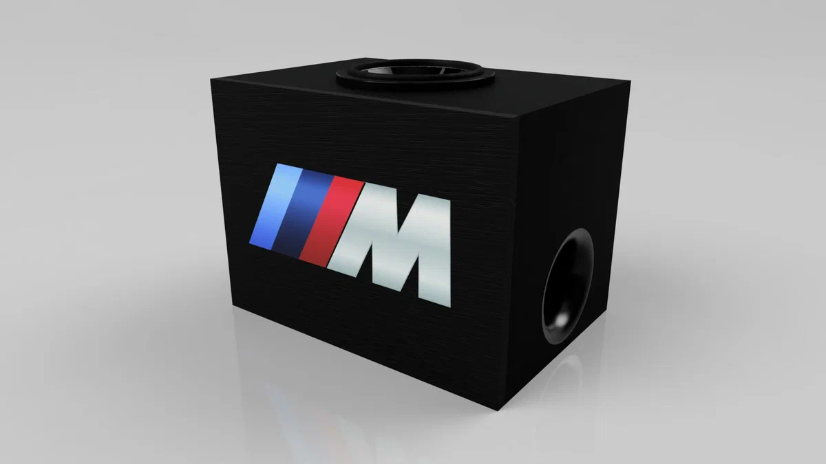 Изготовили индивидуальный короб для BMW 5 серии в кузове F10